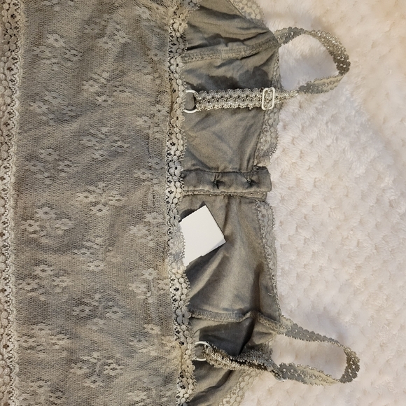 P.O.L  Lace Crop Top Medium Green NWT Summer Spring - Picture 2 of 2